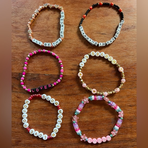 Friendship bracelets! - Picture 2 of 5